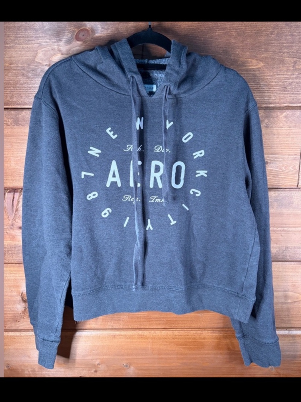 Aeropostale Women’s Charcoal Gray Cropped Women's Hoodie Size Large 💕🩶